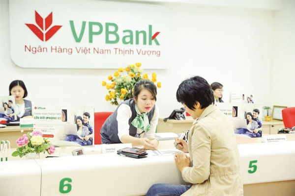 Thứ 7 ngân hàng VPBank có làm việc không?