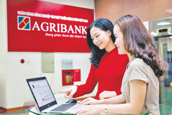 Kích hoạt thẻ trực tiếp tại quầy giao dịch