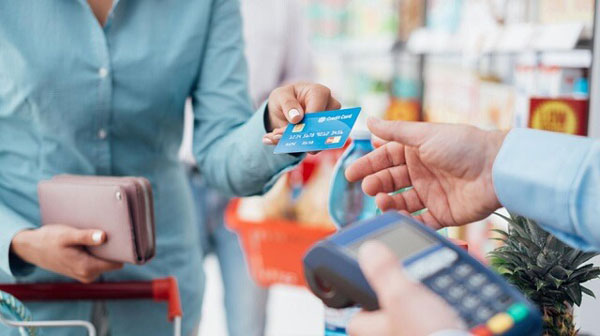 Giải pháp hạn chế tối đa khoản lãi thẻ tín dụng